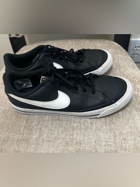 Nike Court Legacy GS Youth Sneakers Black Leather, Size 4.5y